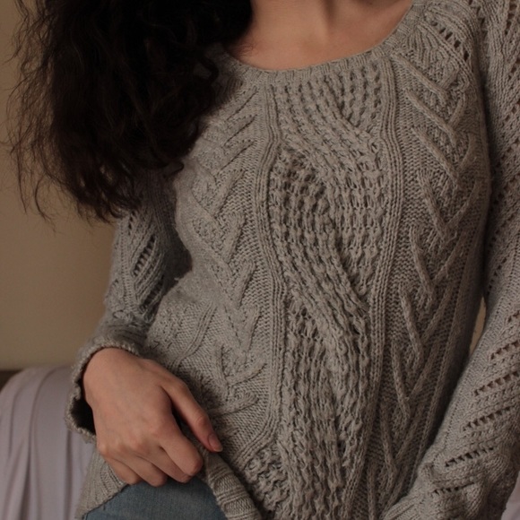 GAP Sweaters - Gap cable knit sweater